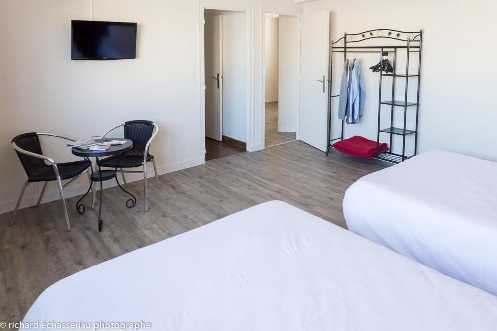 Hotel De La Vendee La Roche-sur-Yon Dış mekan fotoğraf